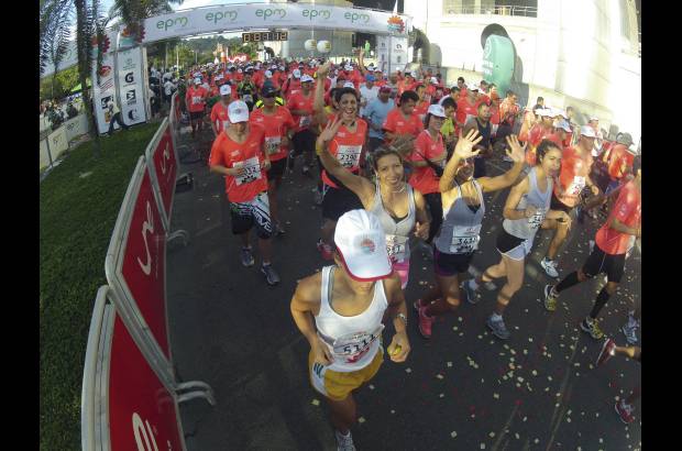 Esteban Jaramillo y Sebastián Salazar - Más de 10 mil competidores se dieron cita en esta histórica cita deportiva que se corría en las modalidades de 5, 10, 21 y 42 kilómetros.