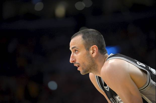 AP - Manu Ginóbili, el argentino, es la gran cuota de experiencia en los Spur para iniciar la gran final este jueves.