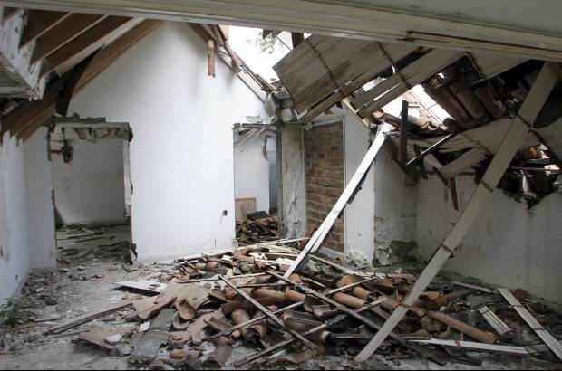 Jaime P&#233;rez - Esta es la vivienda que figura a nombre del exportero Ren&#233; Higuita. El predio, que se encuentra en proceso de extinci&#243;n de dominio, est&#225; abandonado desde hace varios a&#241;os. Esto se ha convertido en un problema permanente para los vecinos.