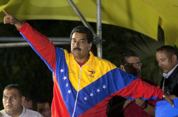 Reuters - Indicó, además, tomará posesión del cargo el próximo 19 de abril, cuando se conmemora el inicio del proceso de independencia del país. Los venezolanos acudieron este domingo a las urnas para elegir al sucesor de Chávez, que deberá concluir en 2019 el período que se inició el pasado 10 de enero.