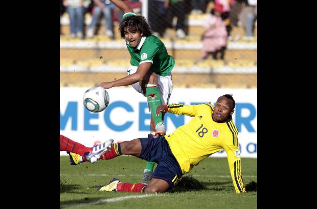 Reuters - Bolivia no supo reaccionar y sus ataques fueron desordenados. En una tarde para el olvido, Martins fue sustituido por Augusto Andaveris a 20 del final.