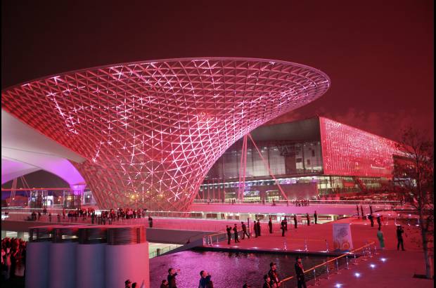 AP - La ciudad china abre las puertas al mayor recinto de la historia con 5,28 kilómetros cuadrados.