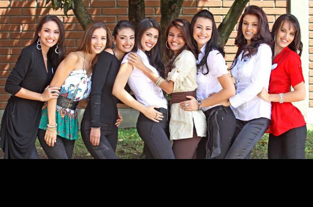 Edwin Bustamante, Enviado Especial, Cartagena - Las demás finalista de mis puntualidad Señorita Córdoba, Señorita Meta, Señorita Cartagena y la Señorita Atlántico recibieron como premio un bono de la joyería Morelatto por 500 mil pesos.