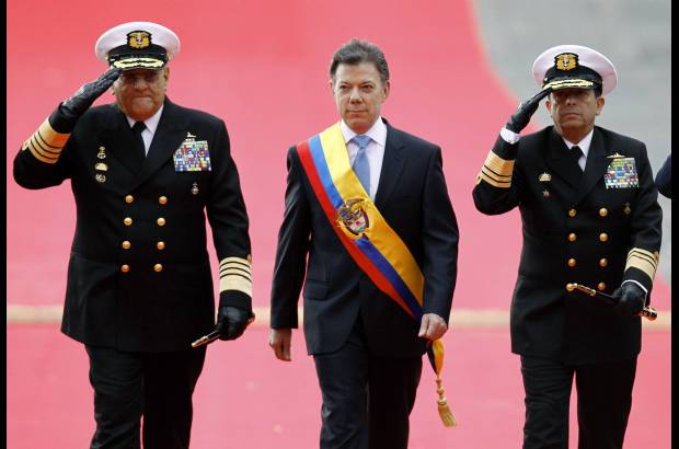 Reuters - Juan Manuel Santos es el nuevo comandante en jefe de las Fuerzas Armadas.