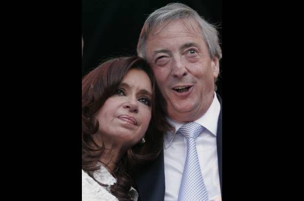 AP - N&#233;stor Kirchner fue siempre el soporte afectivo y pol&#237;tico de la mandataria Cristina Fern&#225;ndez.