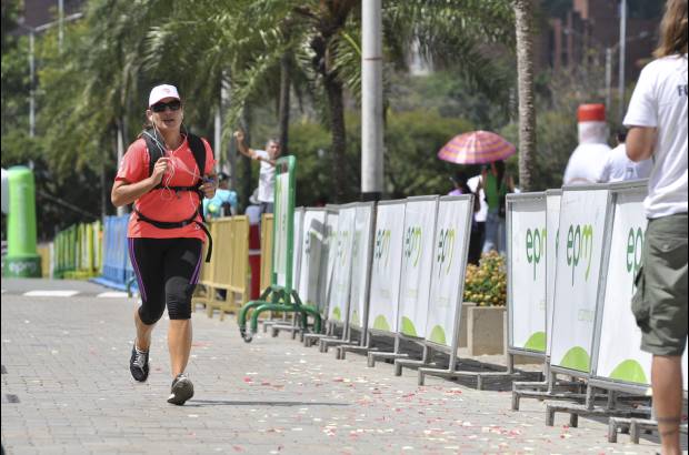 Esteban Jaramillo y Sebasti&#225;n Salazar - M&#225;s de 10 mil competidores se dieron cita en esta hist&#243;rica cita deportiva que se corr&#237;a en las modalidades de 5, 10, 21 y 42 kil&#243;metros.