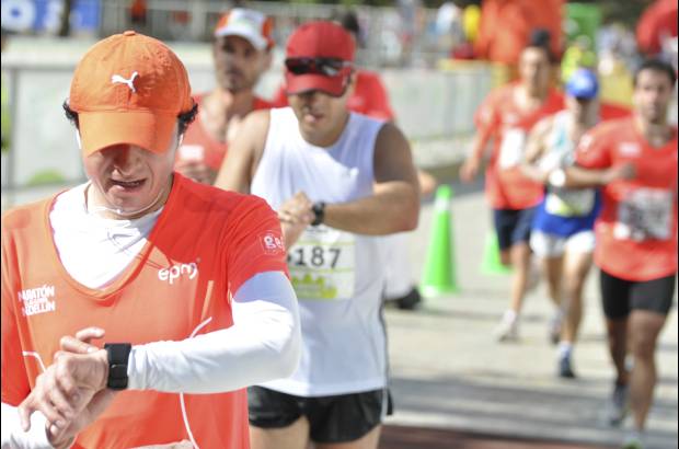 Esteban Jaramillo y Sebasti&#225;n Salazar - M&#225;s de 10 mil competidores se dieron cita en esta hist&#243;rica cita deportiva que se corr&#237;a en las modalidades de 5, 10, 21 y 42 kil&#243;metros.