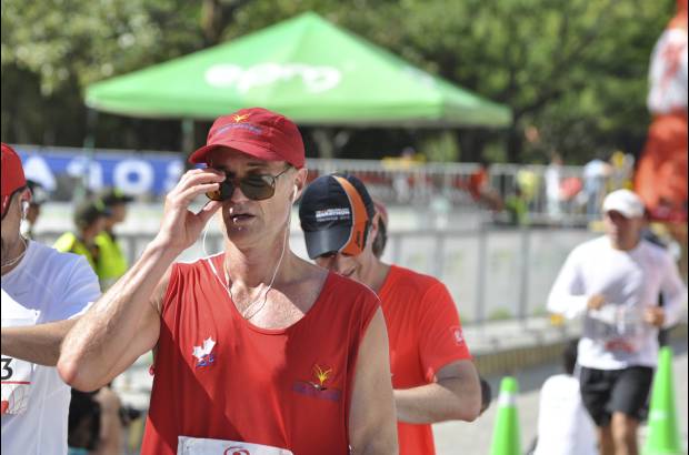 Esteban Jaramillo y Sebasti&#225;n Salazar - M&#225;s de 10 mil competidores se dieron cita en esta hist&#243;rica cita deportiva que se corr&#237;a en las modalidades de 5, 10, 21 y 42 kil&#243;metros.