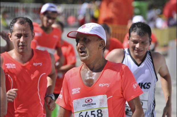 Esteban Jaramillo y Sebasti&#225;n Salazar - M&#225;s de 10 mil competidores se dieron cita en esta hist&#243;rica cita deportiva que se corr&#237;a en las modalidades de 5, 10, 21 y 42 kil&#243;metros.