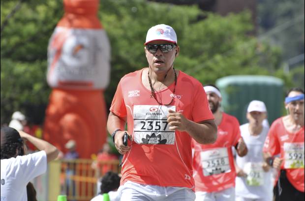 Esteban Jaramillo y Sebasti&#225;n Salazar - M&#225;s de 10 mil competidores se dieron cita en esta hist&#243;rica cita deportiva que se corr&#237;a en las modalidades de 5, 10, 21 y 42 kil&#243;metros.