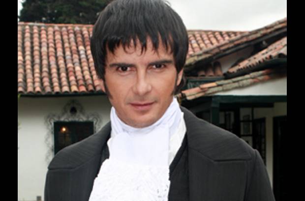 Cortes&#237;a Canal RCN - Un sabio con pasi&#243;n por la m&#250;sica. Carlos Camacho, actor que interpreta a Francisco Jos&#233; de Caldas en La Pola, es tambi&#233;n un m&#250;sico apasionado. El Pity, sobrenombre con el que es m&#225;s conocido, se mantiene activo con su agrupaci&#243;n musical. &quot;La m&#250;sica ser&#225; algo con lo que sigo y seguir&#233; siempre. Tengo mi banda en Bogot&#225; desde hace muchos a&#241;os y ahora que regres&#233; a la ciudad hemos vuelto a tocar&quot;, cont&#243; el actor.
