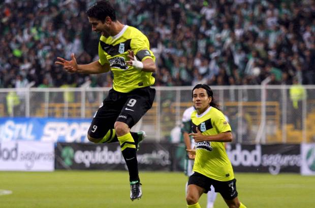 COLPRENSA - Sherman Cárdenas marcó un golazo después de recorrer más de media cancha el balón en sus pies.