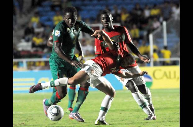 Colprensa - Portugal suma cuatro puntos tras dos fechas. Uruguay y Nueva Zelanda, que a primera hora de la doble tanda en Cali, empataron 1-1, cuentan con dos puntos. Camer&#250;n ocupa el &#250;ltimo lugar con un punto, pero sigue con vida.
