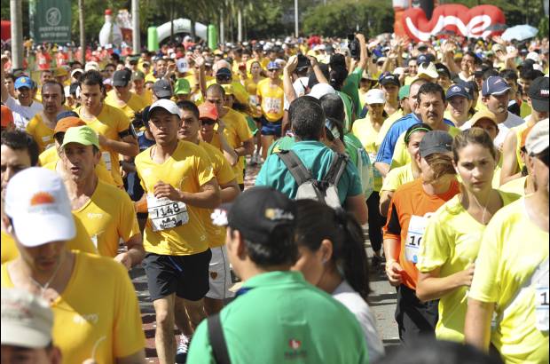 Esteban Jaramillo y Sebastián Salazar - Más de 10 mil competidores se dieron cita en esta histórica cita deportiva que se corría en las modalidades de 5, 10, 21 y 42 kilómetros