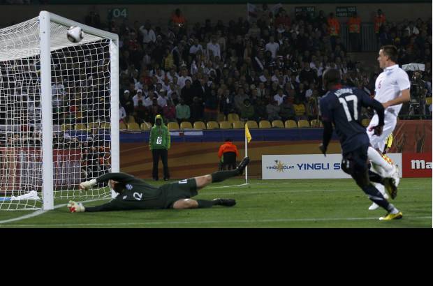 Reuters - Inglaterra se medir&#225; ante Argelia el 18 de junio en su pr&#243;ximo partido, mientras que Estados Unidos jugar&#225; con Eslovenia el mismo d&#237;a.