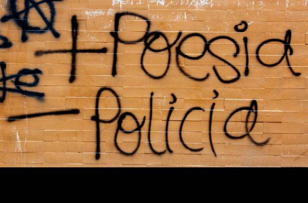 Julio C&#233;sar Herrera - Los grafitis de consigna son comunes en el centro de la ciudad. En este t&#243;pico se observan los hechos con aerosoles o en estencil, m&#225;s elaborados.