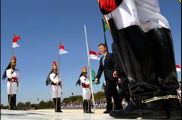 AP - Tras la ceremonia, Lula y Santos iniciaron una reunión privada.