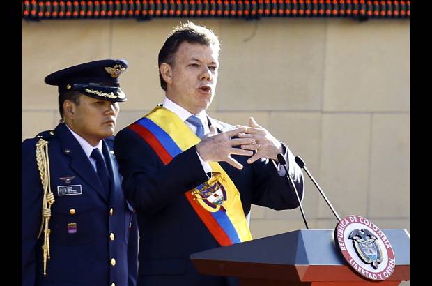 Reuters - El respeto a la vida es un mandato sagrado, el respeto a la libertad de las personas es una obligaci&#243;n del Estado democr&#225;tico, afirm&#243; el presidente de la Rep&#250;blica, Juan Manuel Santos, en su discurso al asumir su cargo.