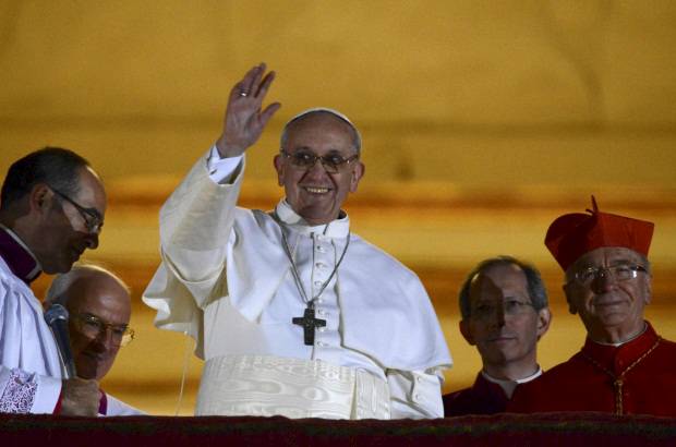 REUTERS - &quot;&#191;Quo nomine vis vocari?&quot; &quot;&#191;Con que nombre quieres ser llamado?&quot;. El nuevo pont&#237;fice respondi&#243; &quot;vocabor Franciscus&quot; (Me llamar&#233; Francisco). Es la pregunta que le hizo el cardenal Giovanni Battista Re al nuevo papa, en nombre todos los electores.