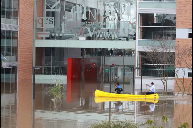 - El desbordamiento del r&#237;o Bogot&#225; caus&#243; varias afectaciones, especialmente al norte de la ciudad.