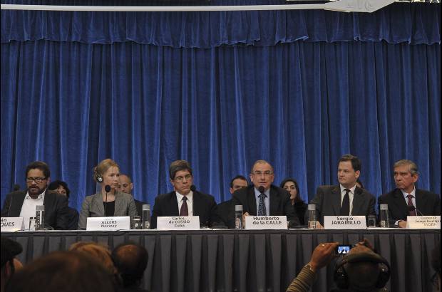 Cortesía Presidencia de la República - En una declaración conjunta, ambas delegaciones anunciaron que iniciarán, el 15 de noviembre en La Habana, Cuba, las reuniones formales.