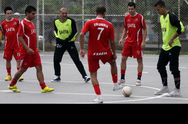 Manuel Saldarriaga - Colombia entrenó y jugó este lunes en Antioquia, iniciando así la recta final de su preparación para el Mundial de fútbol de salón.