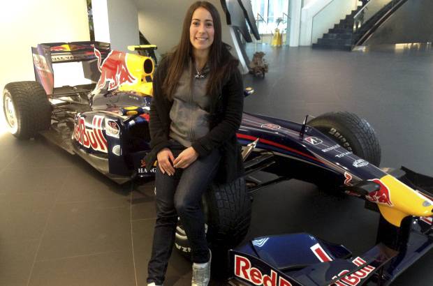 CORTES&#205;A MARIANA PAJ&#211;N - Tan bueno fue su trabajo, que la antioque&#241;a super&#243; los registros del triple campe&#243;n mundial de F&#243;rmula Uno, Sebastian Vettel.