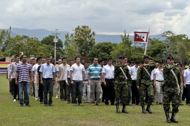 Presidencia de la Rep&#250;blica - Un grupo de 85 j&#243;venes hace parte del grupo de lanceros que se incorpor&#243; este martes al Ej&#233;rcito.