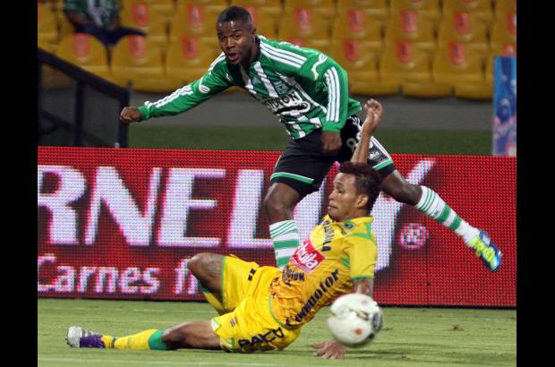 Julio C&#233;sar Herrera - Nacional cay&#243; en el estadio Atanasio Girardot por 1-2 ante el Huila.