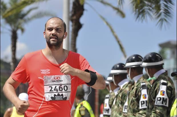 Esteban Jaramillo y Sebasti&#225;n Salazar - M&#225;s de 10 mil competidores se dieron cita en esta hist&#243;rica cita deportiva que se corr&#237;a en las modalidades de 5, 10, 21 y 42 kil&#243;metros.