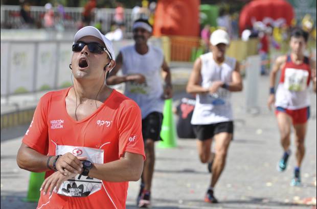 Esteban Jaramillo y Sebasti&#225;n Salazar - M&#225;s de 10 mil competidores se dieron cita en esta hist&#243;rica cita deportiva que se corr&#237;a en las modalidades de 5, 10, 21 y 42 kil&#243;metros.