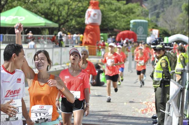 Esteban Jaramillo y Sebasti&#225;n Salazar - M&#225;s de 10 mil competidores se dieron cita en esta hist&#243;rica cita deportiva que se corr&#237;a en las modalidades de 5, 10, 21 y 42 kil&#243;metros.