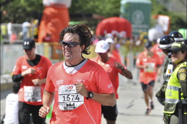 Esteban Jaramillo y Sebasti&#225;n Salazar - M&#225;s de 10 mil competidores se dieron cita en esta hist&#243;rica cita deportiva que se corr&#237;a en las modalidades de 5, 10, 21 y 42 kil&#243;metros.