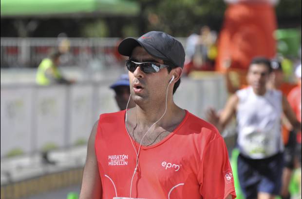 Esteban Jaramillo y Sebasti&#225;n Salazar - M&#225;s de 10 mil competidores se dieron cita en esta hist&#243;rica cita deportiva que se corr&#237;a en las modalidades de 5, 10, 21 y 42 kil&#243;metros.