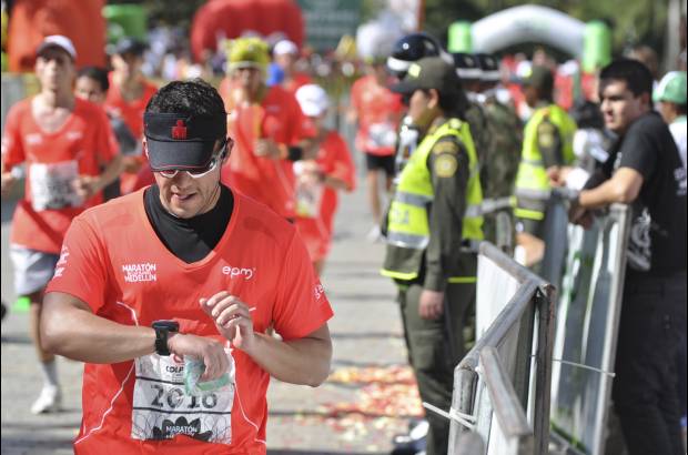 Esteban Jaramillo y Sebasti&#225;n Salazar - M&#225;s de 10 mil competidores se dieron cita en esta hist&#243;rica cita deportiva que se corr&#237;a en las modalidades de 5, 10, 21 y 42 kil&#243;metros.