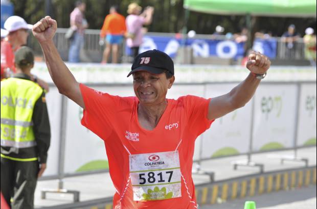 Esteban Jaramillo y Sebasti&#225;n Salazar - M&#225;s de 10 mil competidores se dieron cita en esta hist&#243;rica cita deportiva que se corr&#237;a en las modalidades de 5, 10, 21 y 42 kil&#243;metros.
