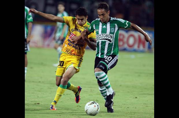 Julio C&#233;sar Herrera - Nacional cay&#243; en el estadio Atanasio Girardot por 1-2 ante el Huila.