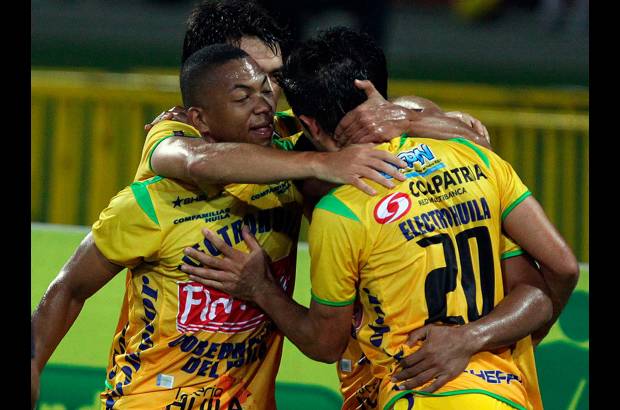 Julio C&#233;sar Herrera - Nacional cay&#243; en el estadio Atanasio Girardot por 1-2 ante el Huila.