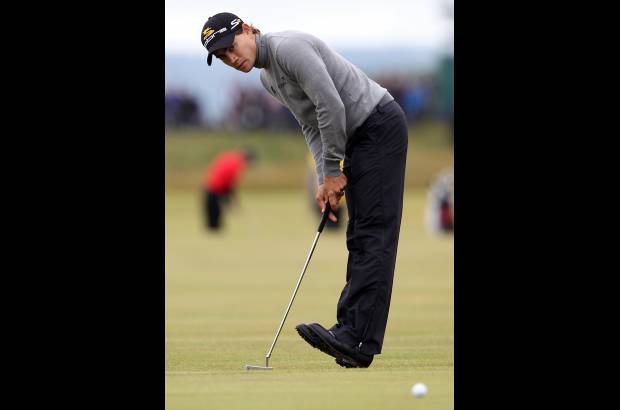 AP - Camilo Villegas cerró con 68 golpes en su tarjeta.