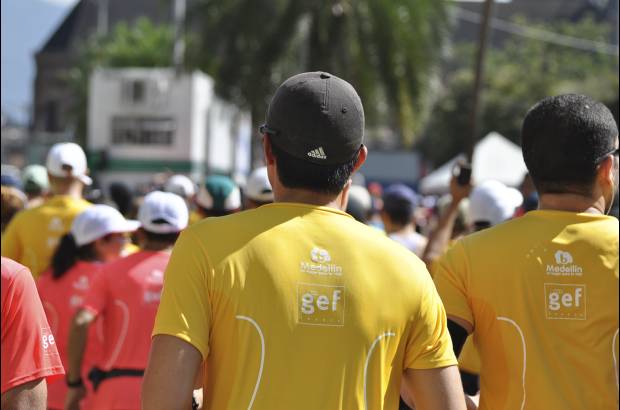 Esteban Jaramillo y Sebastián Salazar - Más de 10 mil competidores se dieron cita en esta histórica cita deportiva que se corría en las modalidades de 5, 10, 21 y 42 kilómetros