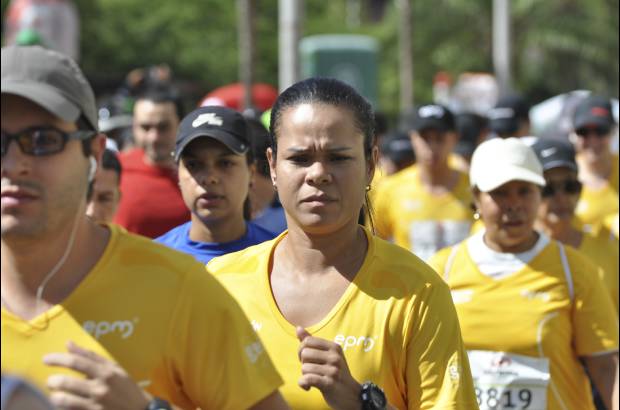 Esteban Jaramillo y Sebastián Salazar - Más de 10 mil competidores se dieron cita en esta histórica cita deportiva que se corría en las modalidades de 5, 10, 21 y 42 kilómetros