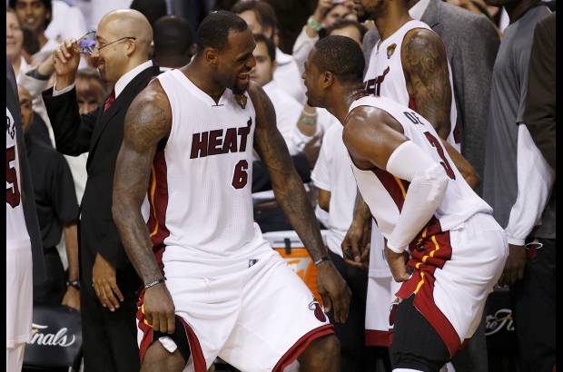 Reuters - &quot;Este t&#237;tulo nos permite comprar la libertad&quot;, declar&#243; Riley. &quot;Todos los temores que hab&#237;a encerrados en nuestro proyecto se han evaporado y ahora el crecimiento ser&#225; completo&quot;.