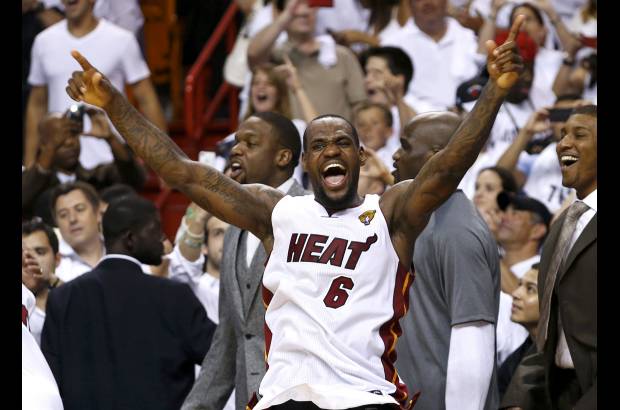 Reuters - Ahora ya lo tiene y lo logr&#243; siendo el l&#237;der mod&#233;lico tanto dentro como fuera del campo, adem&#225;s de conseguir la cuarta victoria de los Heat consecutiva, que no dej&#243; ninguna duda de haber sido durante la temporada y en la fase final el verdadero Jugador M&#225;s Valioso.