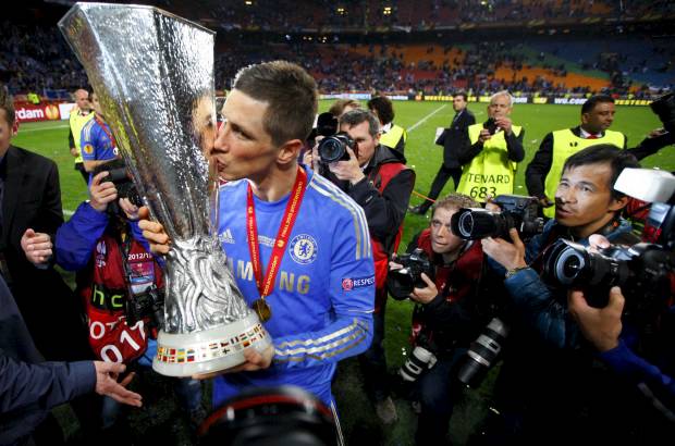 AP - El delantero espa&#241;ol Fernando Torres y el centrocampista Juan Mata ser&#225;n durante los pr&#243;ximos diez d&#237;as los futbolistas con m&#225;s t&#237;tulos en vigencia del momento.