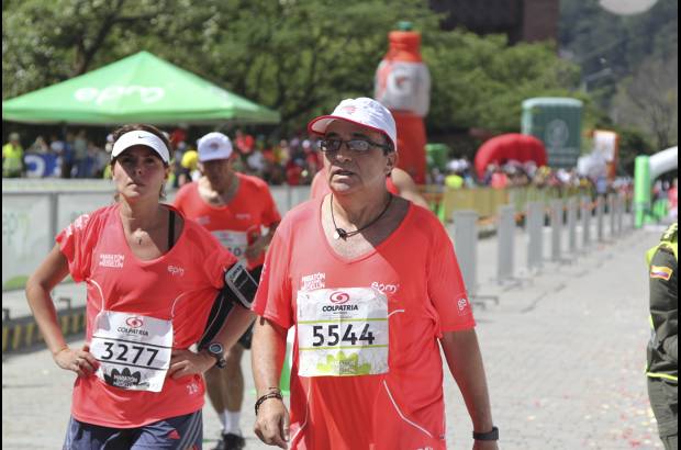 Esteban Jaramillo y Sebastián Salazar - Más de 10 mil competidores se dieron cita en esta histórica cita deportiva que se corría en las modalidades de 5, 10, 21 y 42 kilómetros.