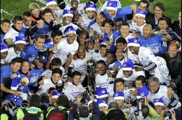 Colprensa - Millonarios alcanz&#243; la estrella 14 al superar en la gran final de la Liga Postob&#243;n II-2012 al Independiente Medell&#237;n. Dram&#225;tica definici&#243;n desde los penaltis despu&#233;s de empatar 0-0 en la ida y 1-1 este domingo.