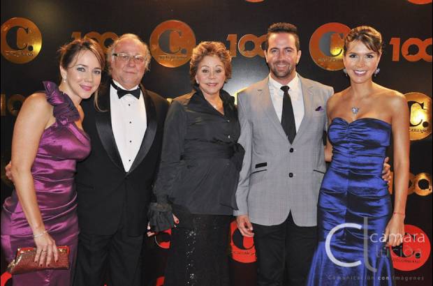 Foto Cámara Lúcida - Andrea Arnau, Michel Arnau, María Teresa Fernandez, Lucas Arnau e Isabel Cristina Estrada.