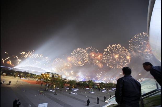 AP - La Expo de Shanghái tiene ya el récord de participantes, con 189 países y 50 organizaciones internacionales, y ahora tiene por delante el reto de ser la más visitada, que logrará si se cumplen las expectativas de sus organizadores, que tienen previsto recibir, al menos, 70 millones de visitantes.