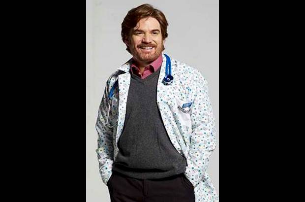 CORTESÍA CANAL CARACOL - Nicolás Montero es Pedro Pulido, hermano de Alejandro pero muy diferente a él. Tiene muchos amigos y es extrovertido, ama los cócteles y las entrevistas. Es conquistador, coqueto y fiestero, con un récord de más infidelidades que años de casado.