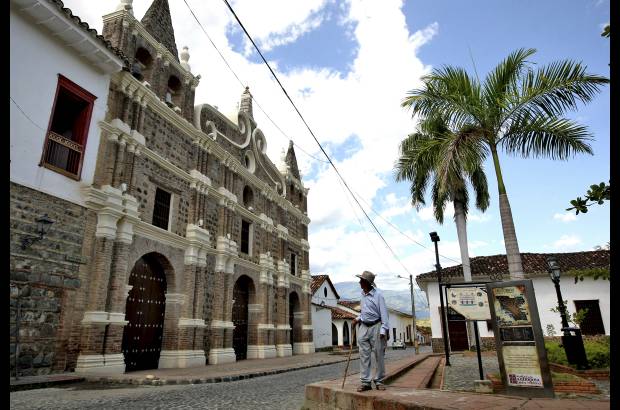 Cortes&#237;a de Antioquia Presente - As&#237; avanza la construcci&#243;n de 72 viviendas en Hait&#237;, por parte de Antioquia Presente, gracias a la solidaridad de los colombianos.